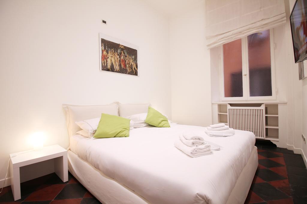Spanish Steps Art Apartment Rom